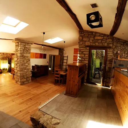 La Bergerie De Corconne